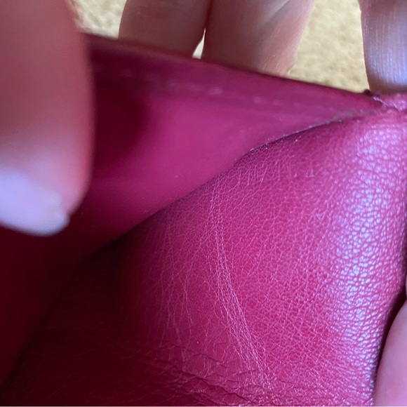 Louis Vuitton Amelia Mahina monogram leather wallet on chain crossbody - Picture 10 of 15